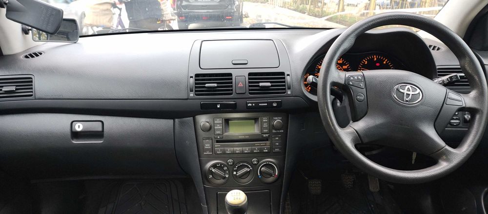 Toyota avensis T25