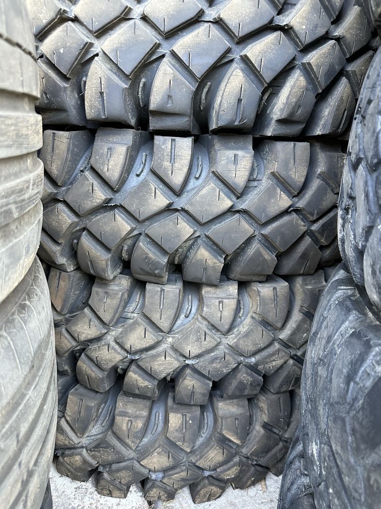 Maxxis 255/85/16