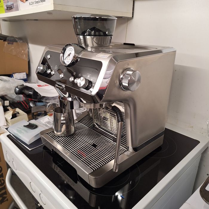 Еспресо Кафе машина Delonghi Prestigio LA Specialista