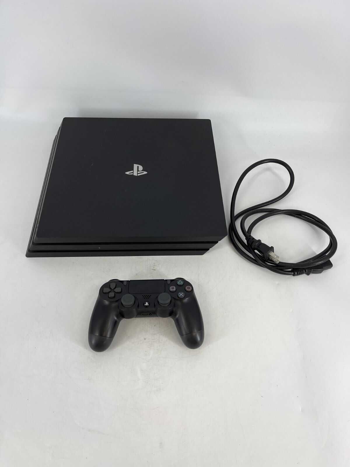 PlayStation 4 Pro 1TB 11.02 (PS4 Pro 1ТБ) с играми на дисках