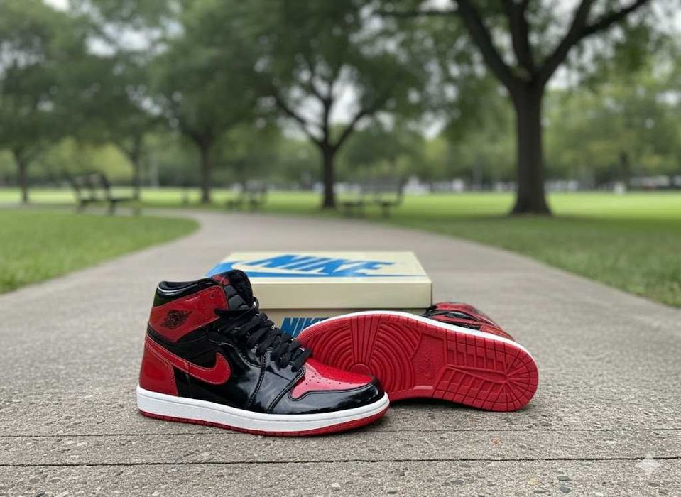 Adidasi Jordan 1 High Patent Bred