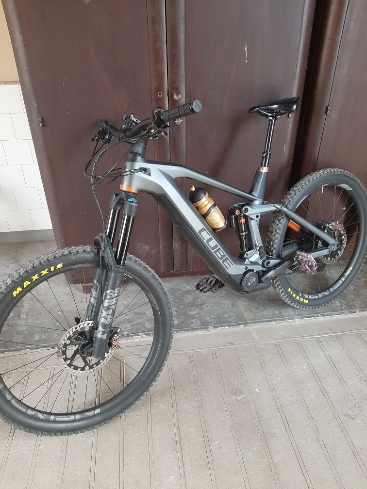 Bicicleta electrica cube stereo hybrid 160 FOX 38