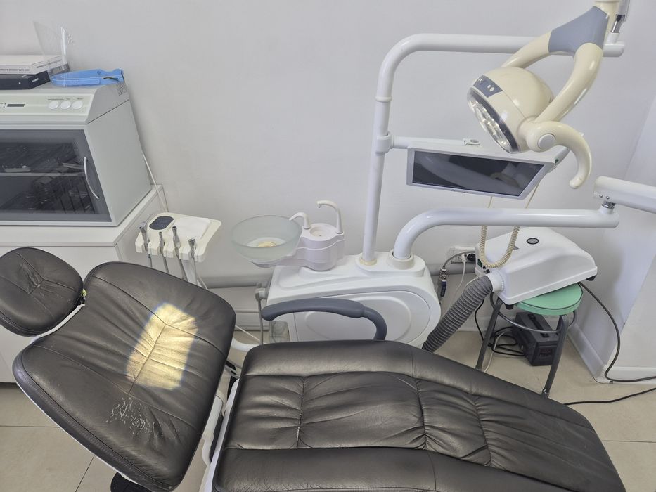 Стоматологическое кресло