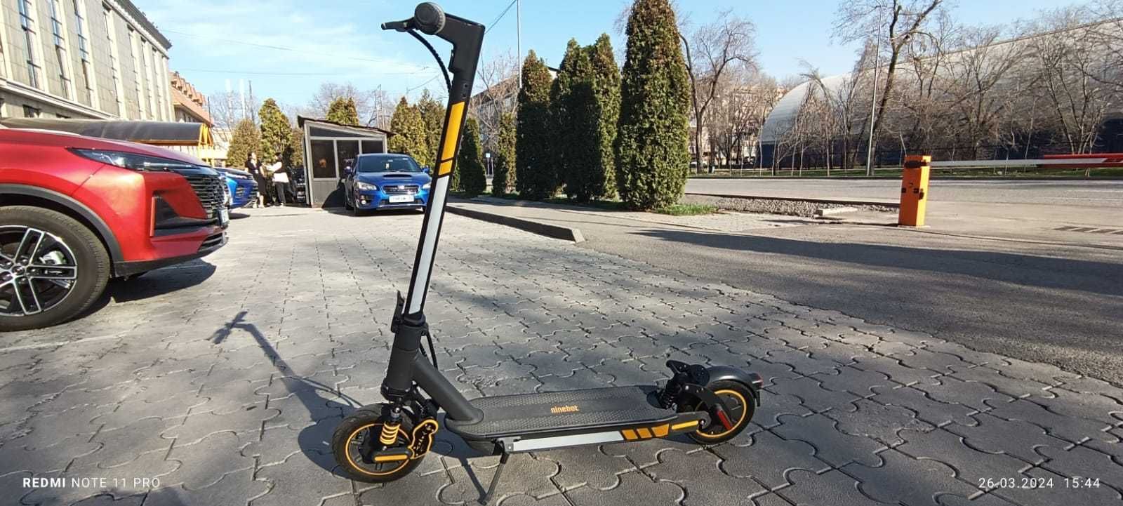 Электросамокат Ninebot KickScooter Max G30P