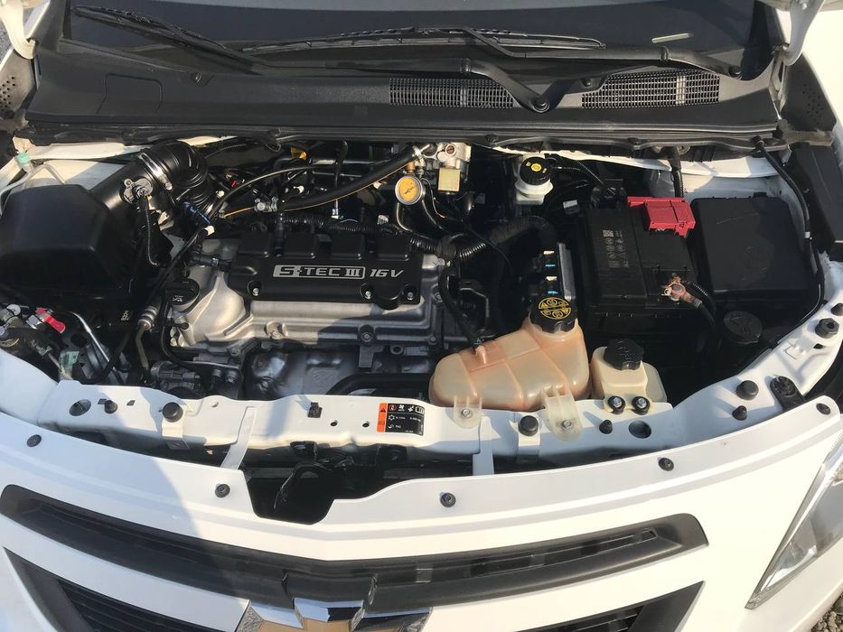 Mashina sotiladi kraska tozza