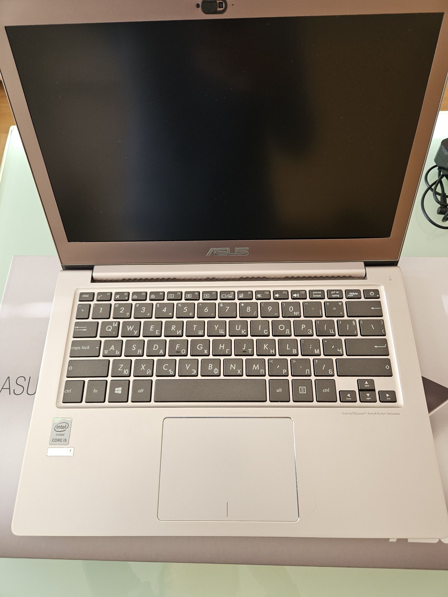 ASUS Zenbook UX303L