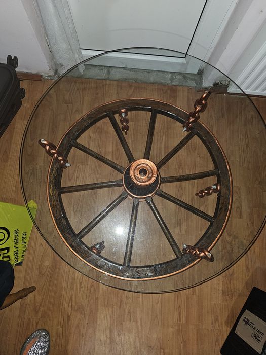 Măsuță rustica roata caruta