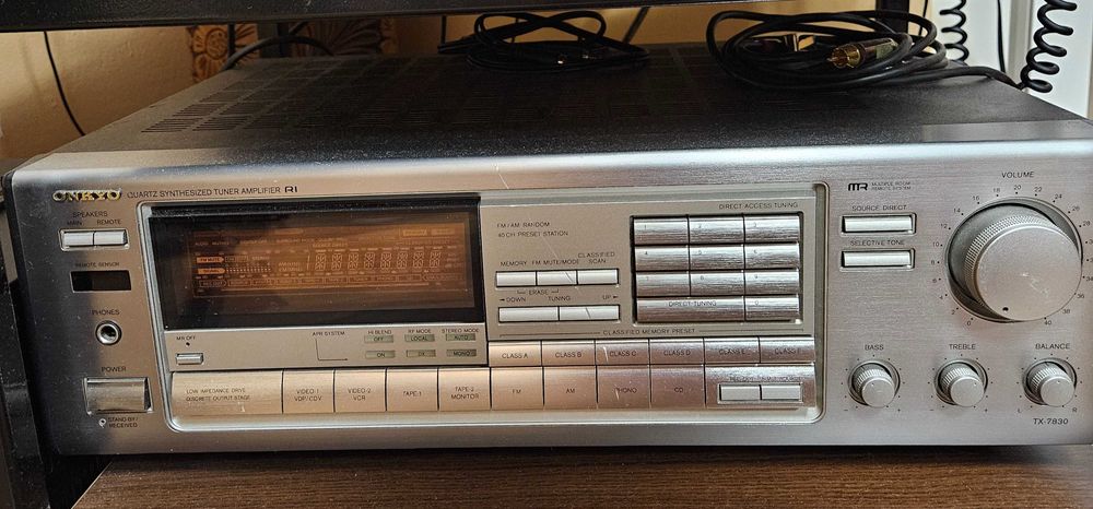 Amplituner Onkyo TX7830