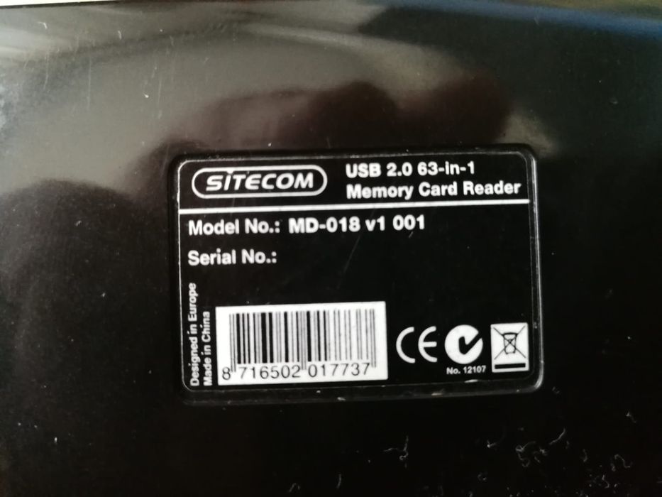 Vând Memory Card Reader USB 2.0 (Cititor de carduri)