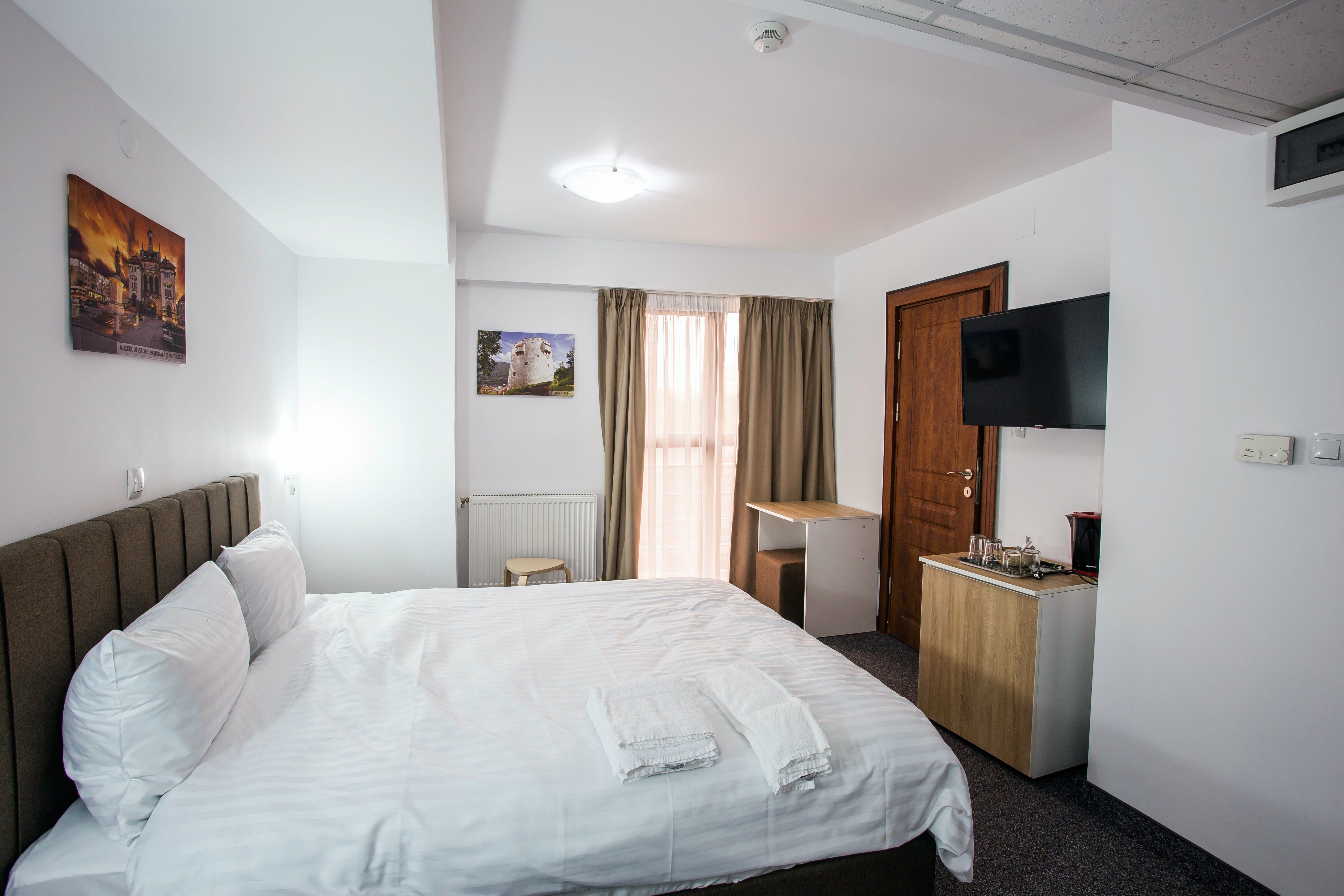 Inchiriere camere regim hotelier, zona Dristor, Str Ramnicu Valcea 17