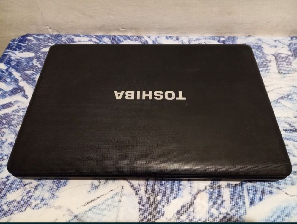 Продам ноутбук Toshiba c660 i3, 4gb, 500 hdd, win лицензия