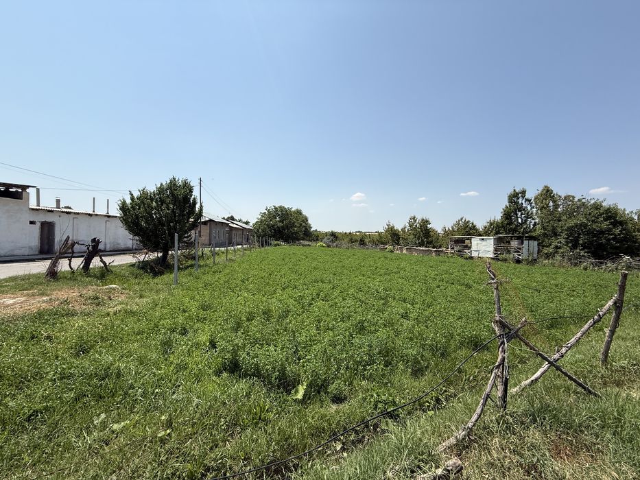 Кибрай Чинободда 10 сотих ер сотилади