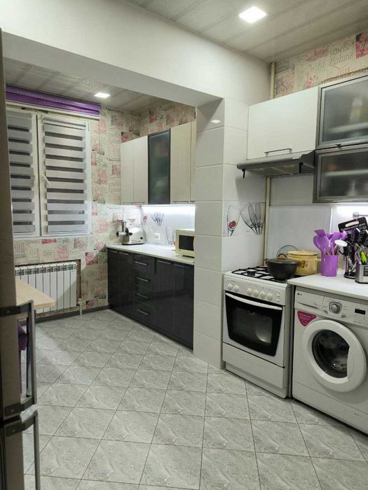 Продается квартира Чиланзар 14  2в3/3/4 , балкон 2*6,улучшенка