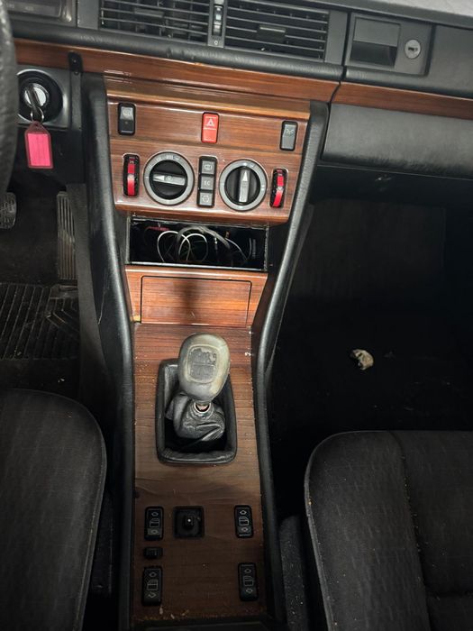 Mercedes w124 Coupe an 91 Clima de 2.3i Acte Germania