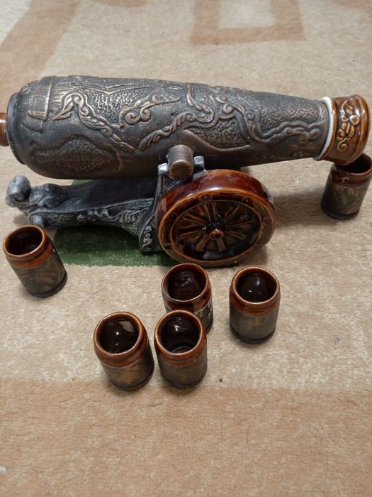 Бутылка для спиртного