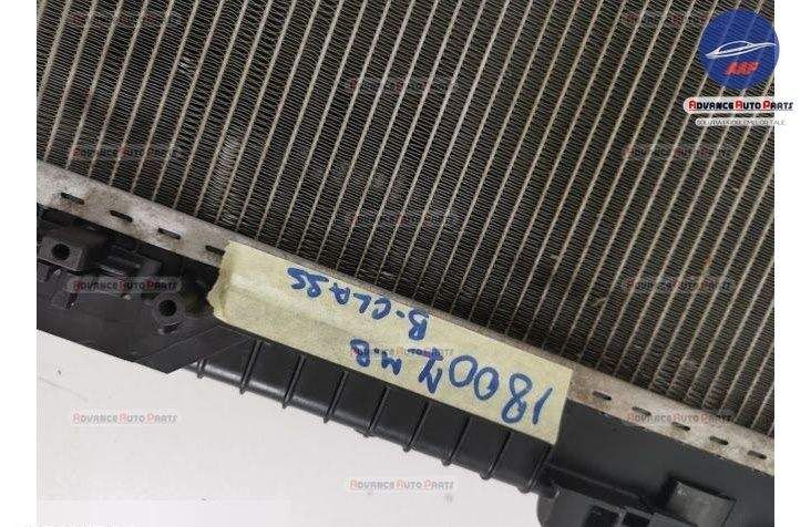 Радиатор за вода оригинален Мерцедес-Бенц / Mercedes-Benz B-Class W245