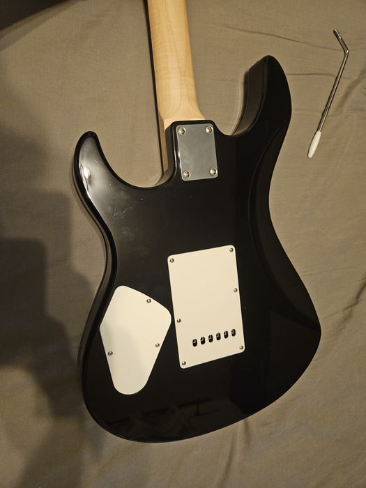 Yamaha Pacifica 112V