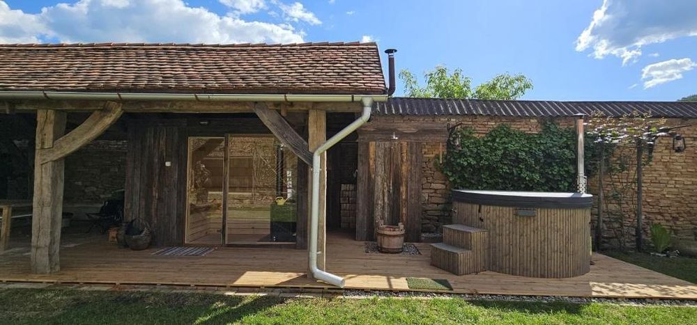 Pensiune de închiriat, 13 locuri, in Transilvania cu sauna&ciubar