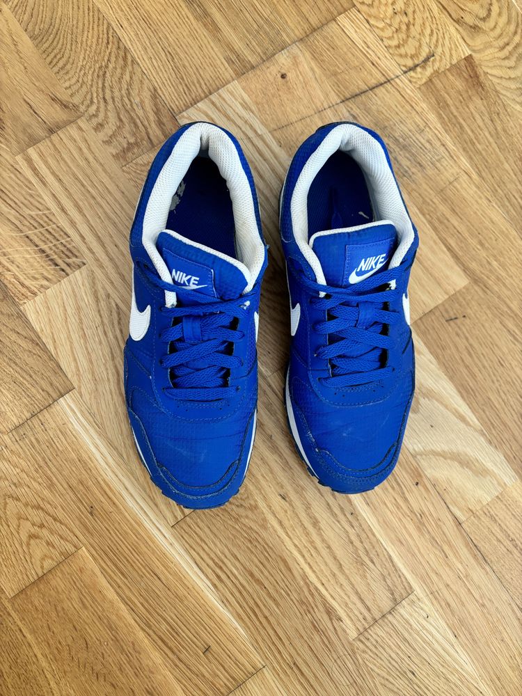 Adidasi Nike , albastru electric, 38