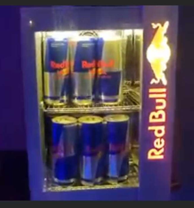 Хладилник RedBull