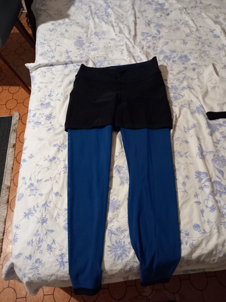 Клин с бюстие на Nike.
