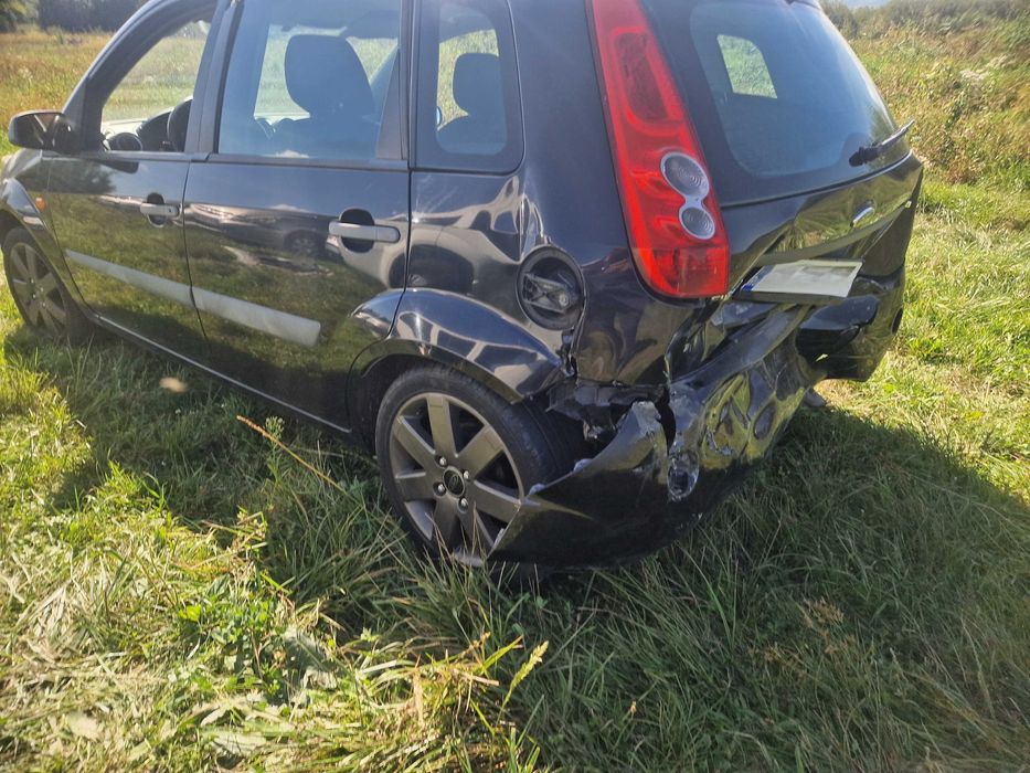 FORD FIESTA 1.4 diesel, avariat