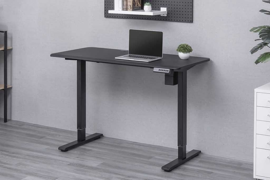 Игровой стол Cougar Royal 120 Elite (White / Black)