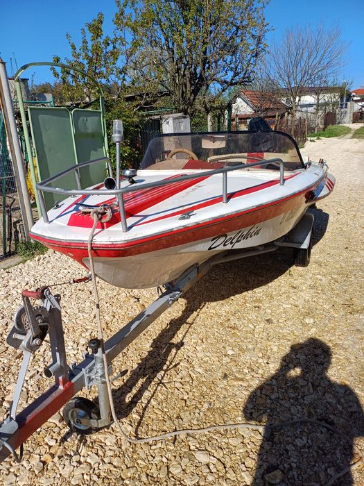 Моторна лодка меркюри50