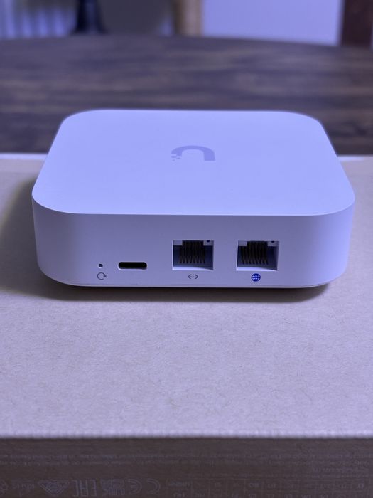 Vand router Unifi UXG Lite