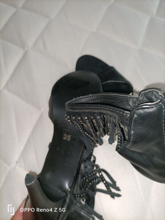 Sandale cu toc mărimea 39, noi