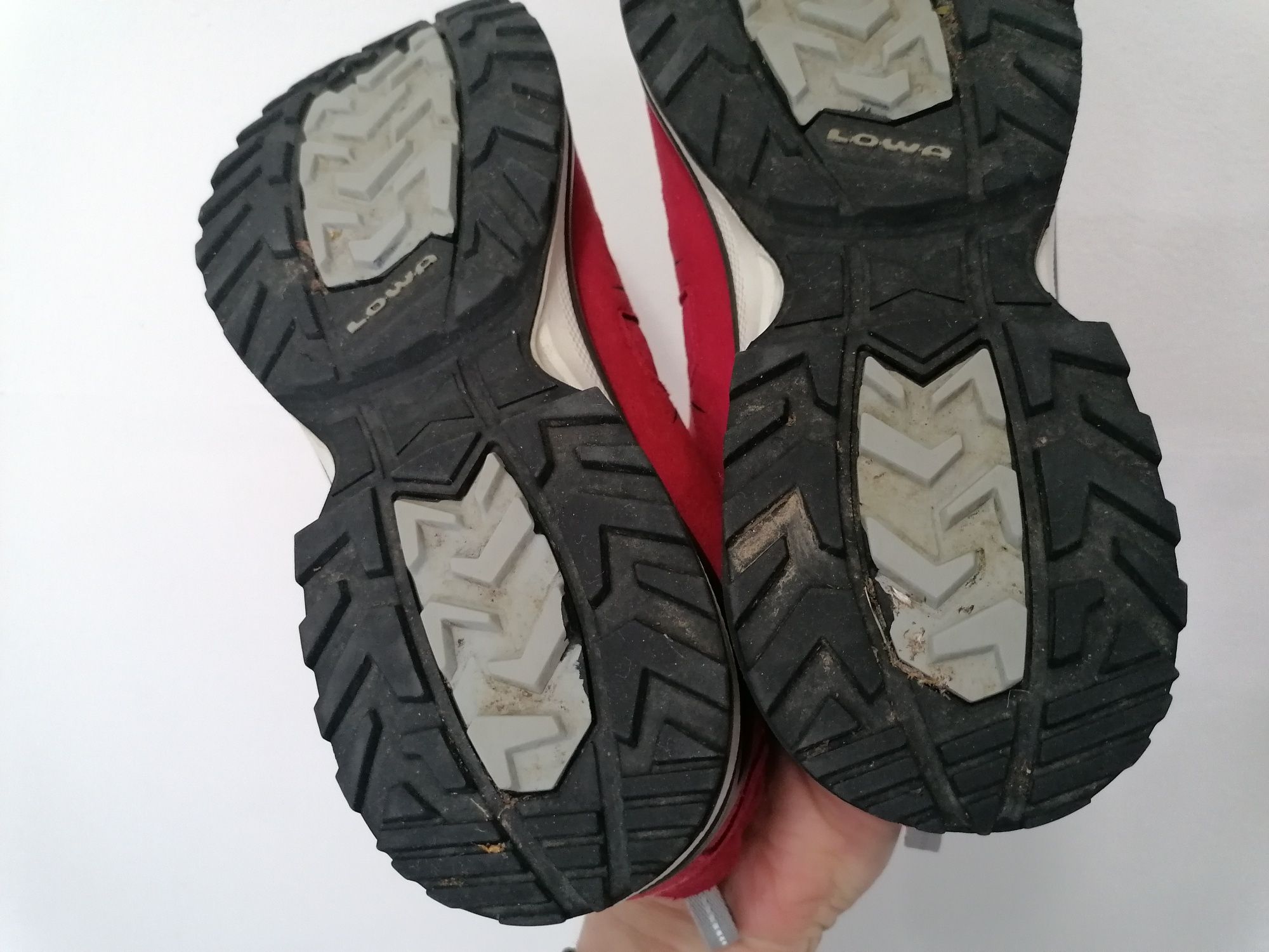 Adidasi Lowa Gore-Tex mărimea 40 talpic 26,5 cm - Ca noi