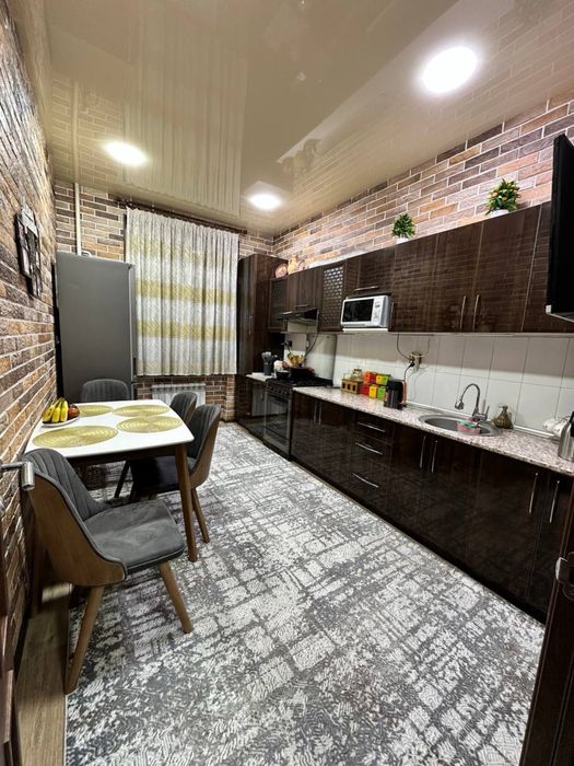 2/2/4 Golden House карасу-1 с ремонтом и обстановкой