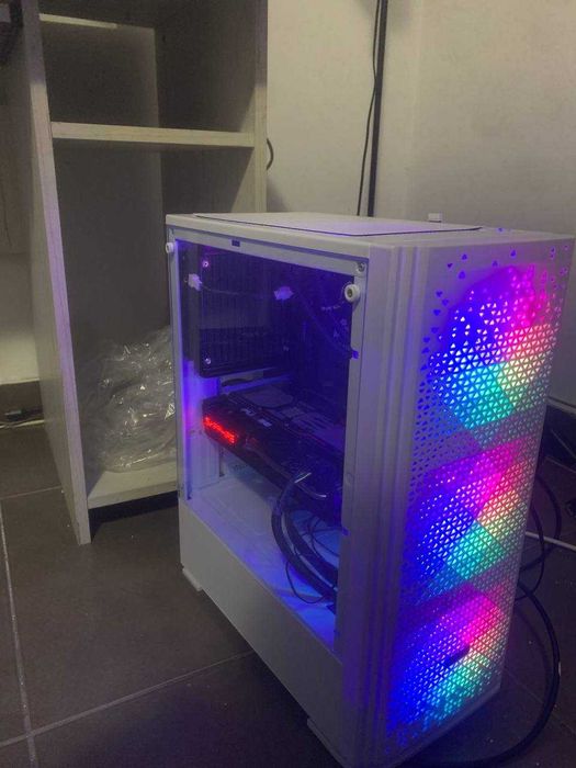 Vând calculator gaming (I7, 32GB) + Monitor, căști