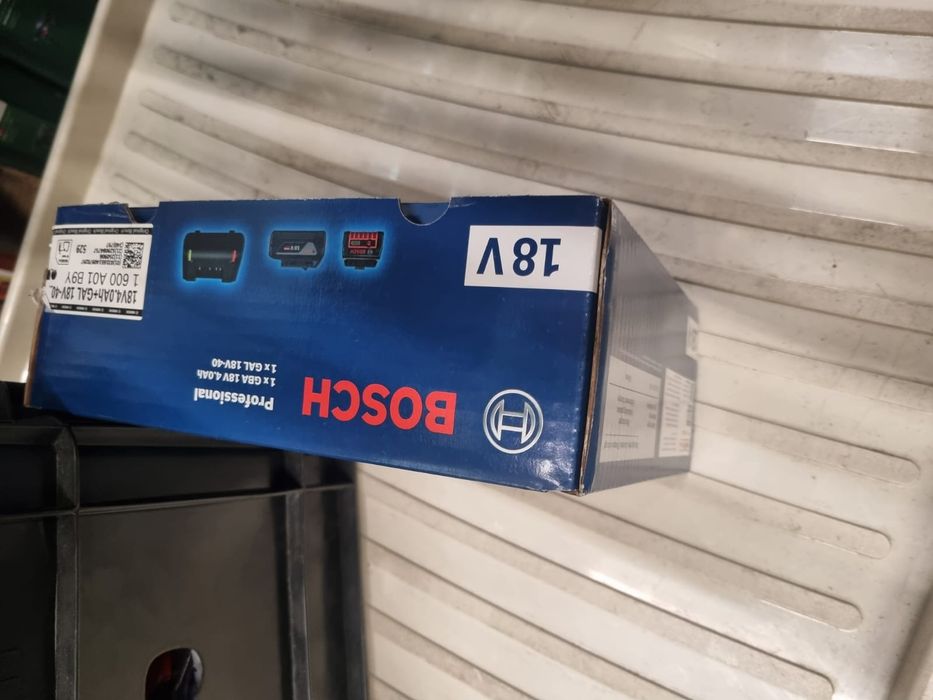 Incarcator Bosch Professional GAL 18V-40 + acumulator Li-Ion, 4 Ah