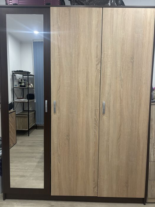 Гордероб с нощни шкафчета