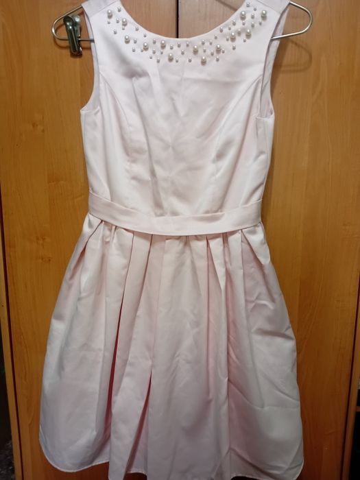 Продам очень красивые платья