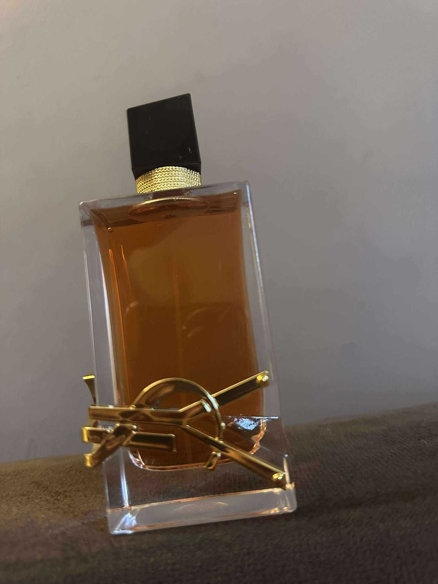 YSL LIBRE EDP INTENSE  lipsa cateva pufuri, batch vechi !