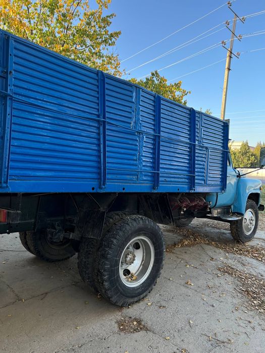 Moshin sotiladi olish kerak haydash kerak