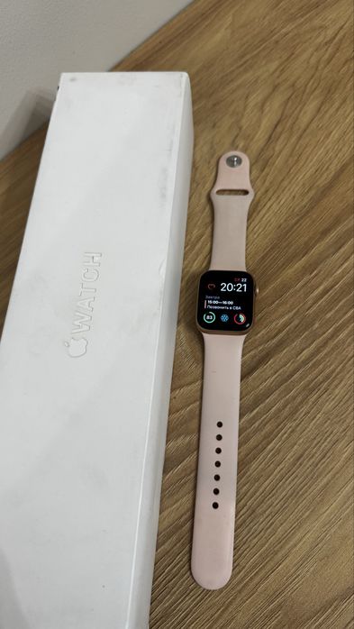 Продам Apple Watch 5