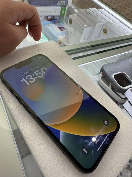Iphone   13.