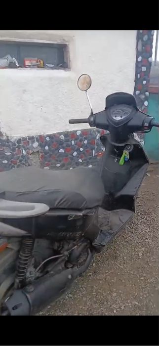 Vand scuter (Pret Negociabil)