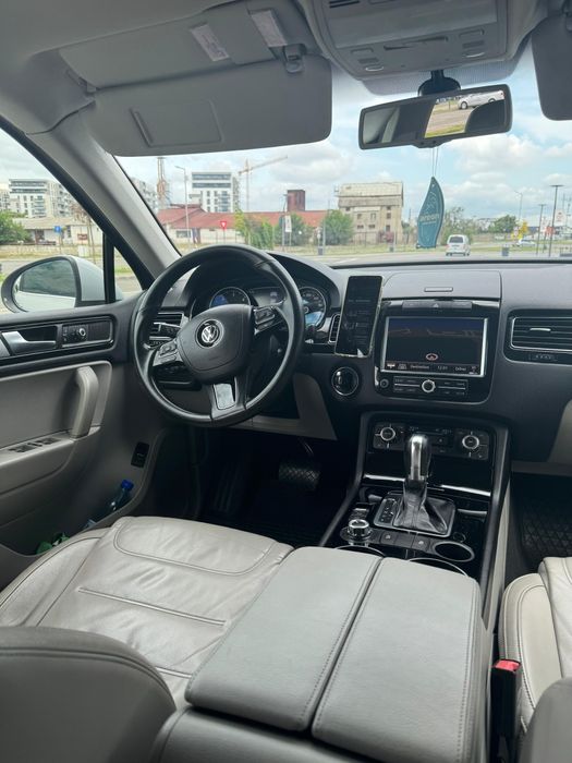 VW TOUAREG 7p 3.0Tdi an 2012. PREȚ 9999€uro