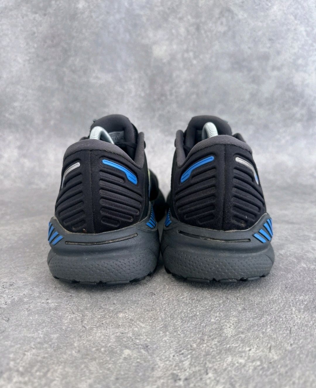Brooks Adrenaline GTS 22  28.5см маратонки за бягане ходене