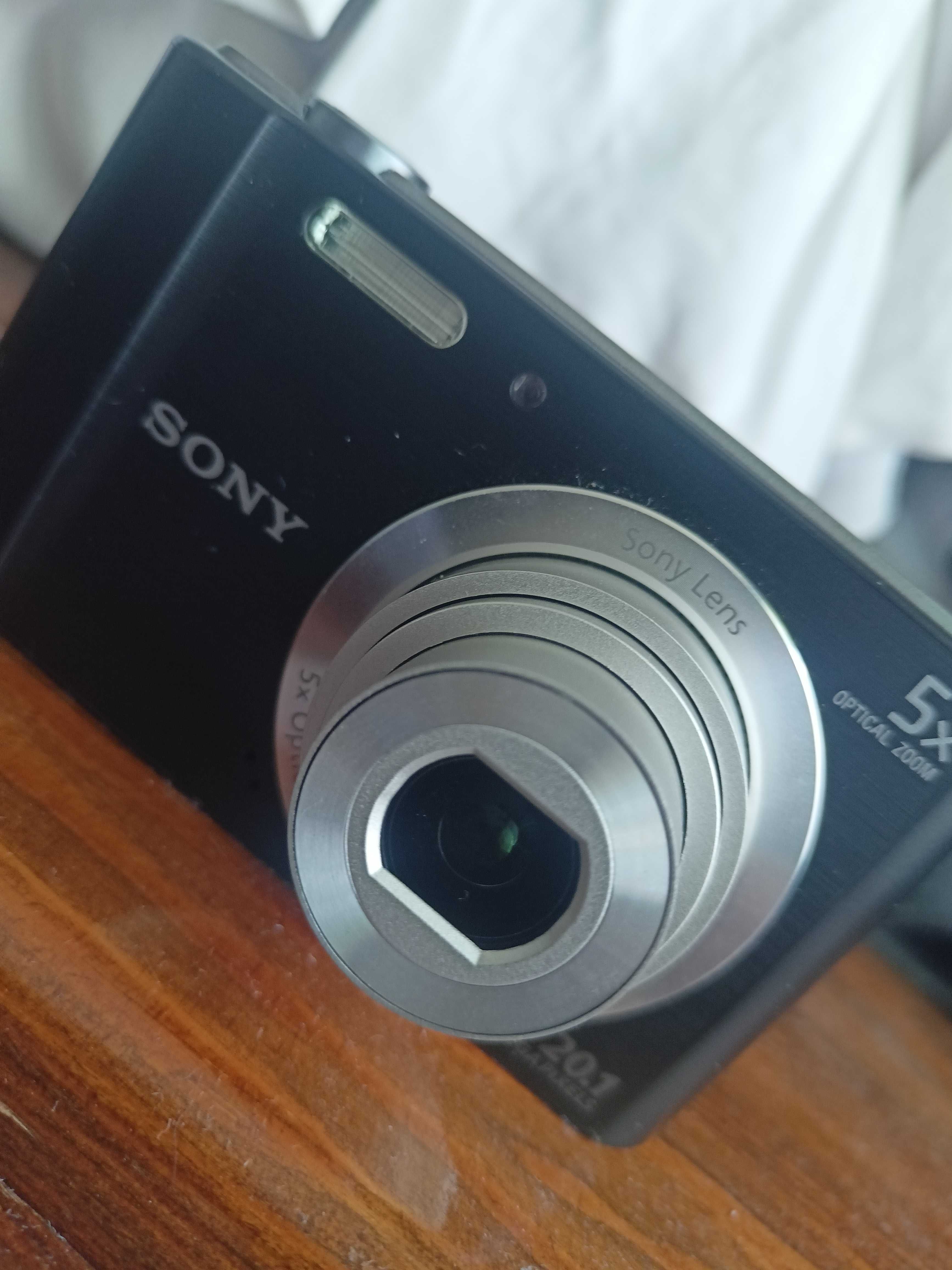 Дигитална камера Sony 5x Optical Zoom