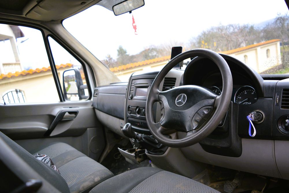 Mercedes Sprinter camioneta volan dreapta