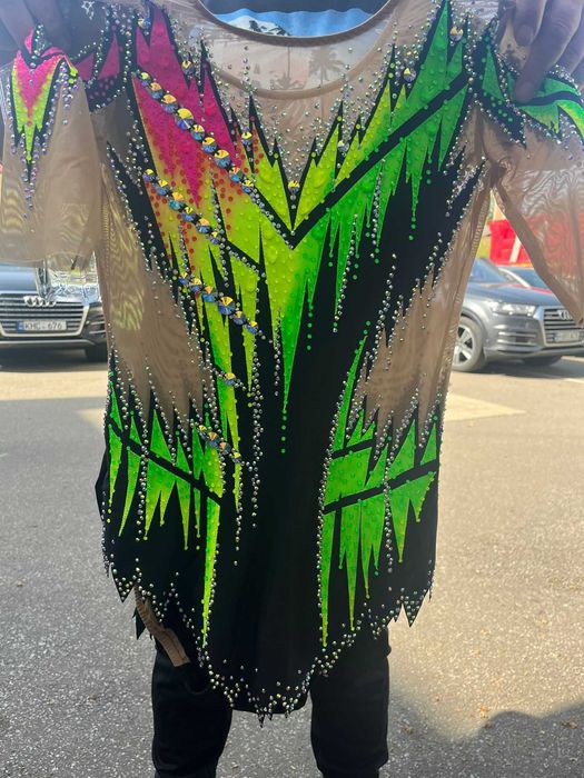 Costum pentru gimnastica ritmica