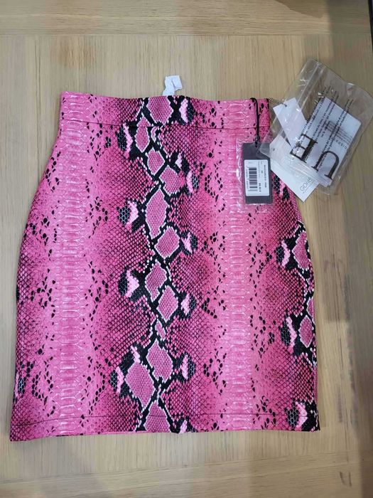 Разпродажба на поли на различни цени