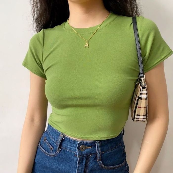 Зелёная футболка