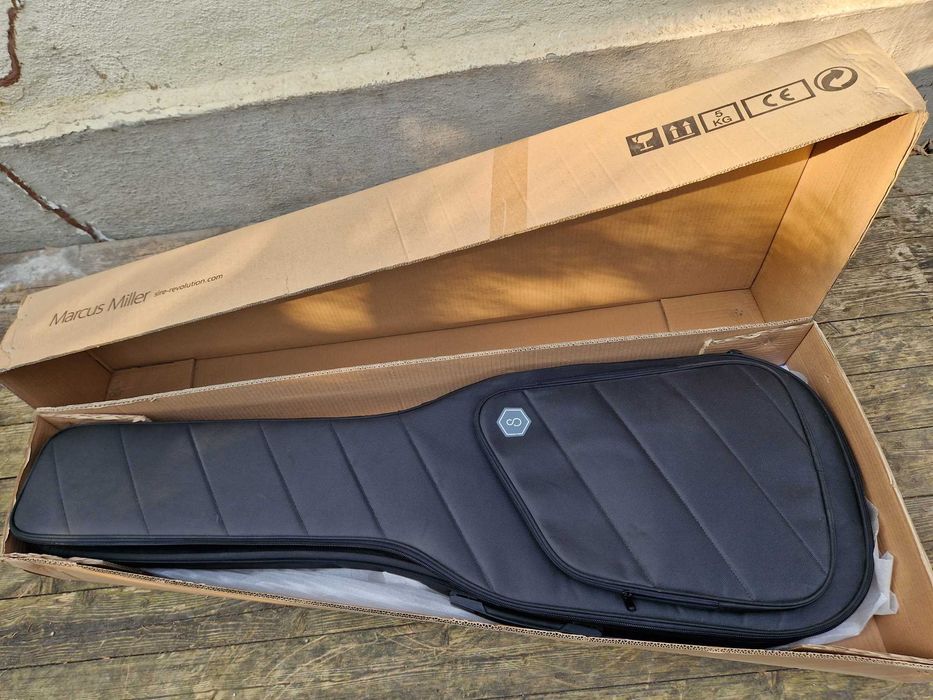 Chitara bass Jazz Marcus Miller V8