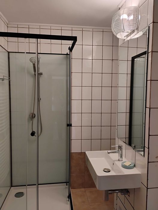 de inchiriat apartament cu 2 camere etj 1 zona centrala